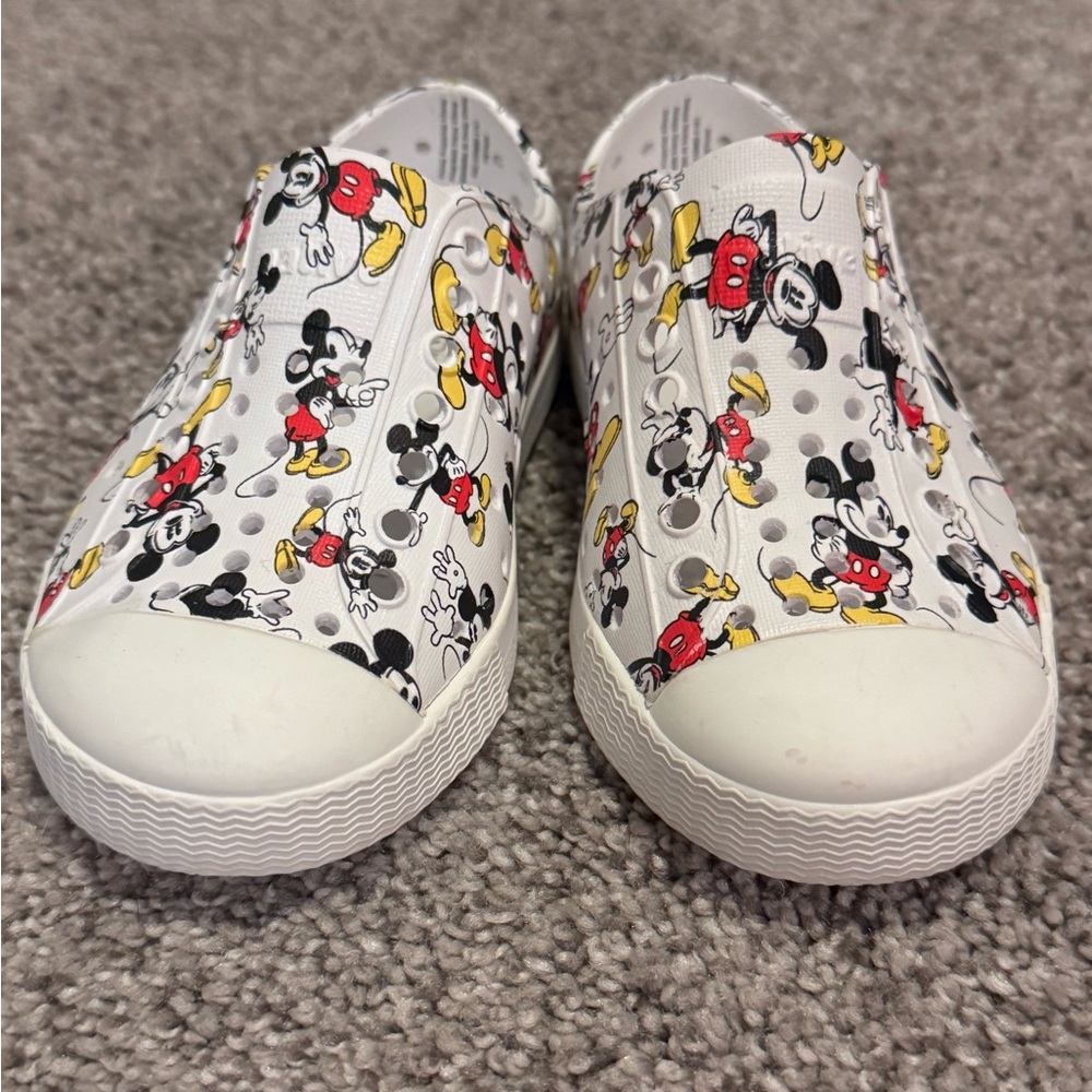 Native Disney collab shoes - Picture 2 of 7